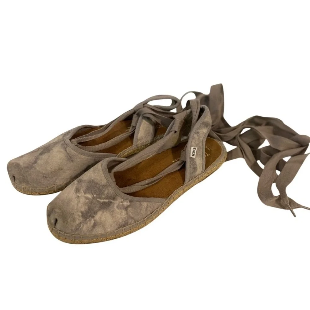 TOMS Bella Espadrille Dove Gray Suede Wrap Up Sandals Flats Shoes Size 8W‎ EUC